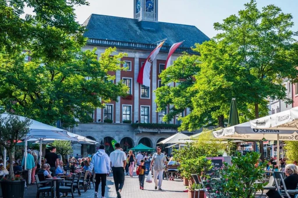 3 Og Direkt An Der Laga 2026 - Gemuetliche Stadtwohnung Am Neusser Markt! Luaran gambar